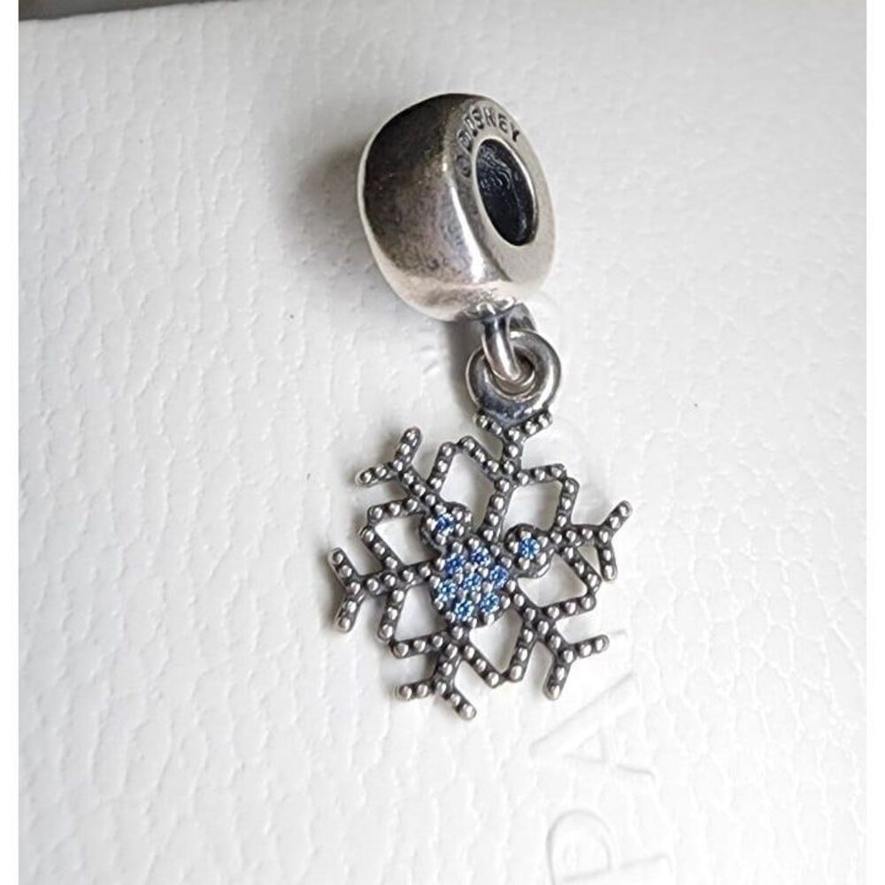 Pandora X Disney Mickey's Sparkling Snowflake .925 Sliver